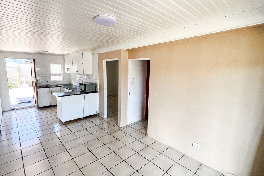 4 Bedroom Property for Sale in Windsor Park Western Cape